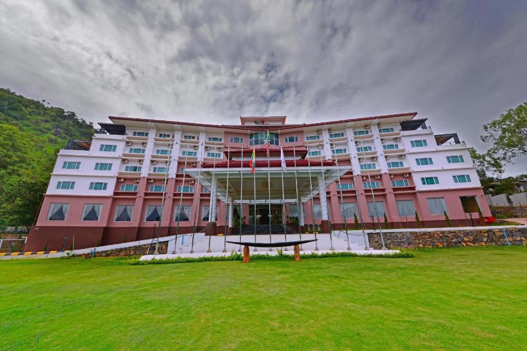 Royal Taunggyi Hotel Zewnętrze zdjęcie